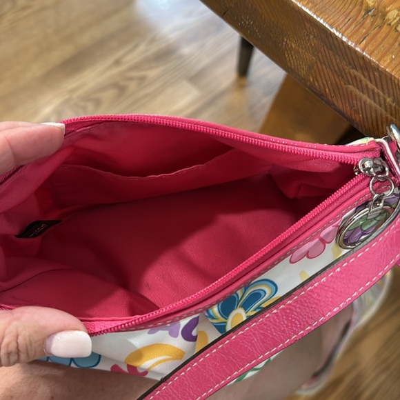 Coach small purse - Picture 7 of 7